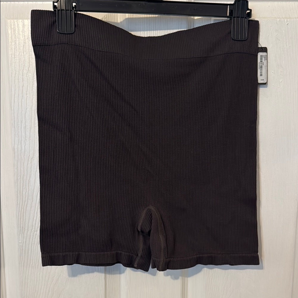 SKIMS Rib Biker Short Soot NWOT